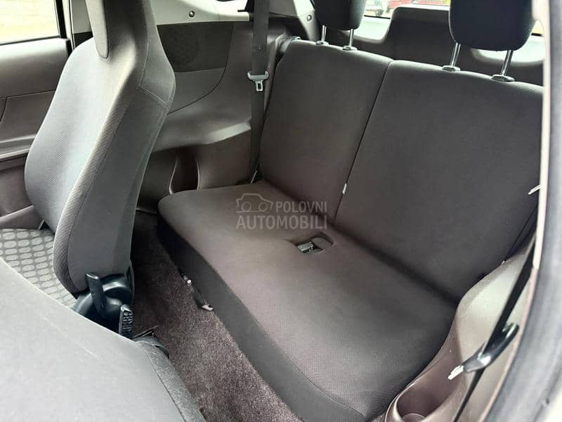 Toyota iQ 1.0 b /Ch/