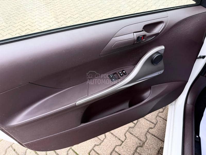 Toyota iQ 1.0 b /Ch/