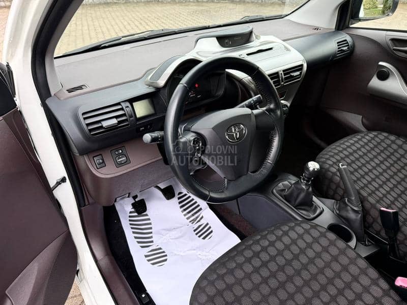 Toyota iQ 1.0 b /Ch/