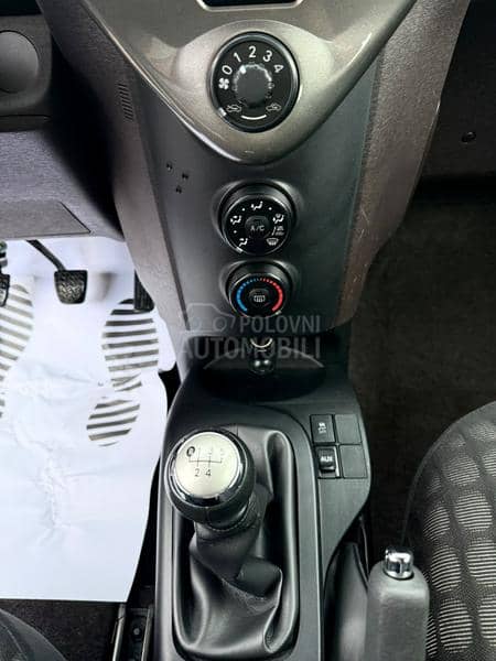 Toyota iQ 1.0 b /Ch/