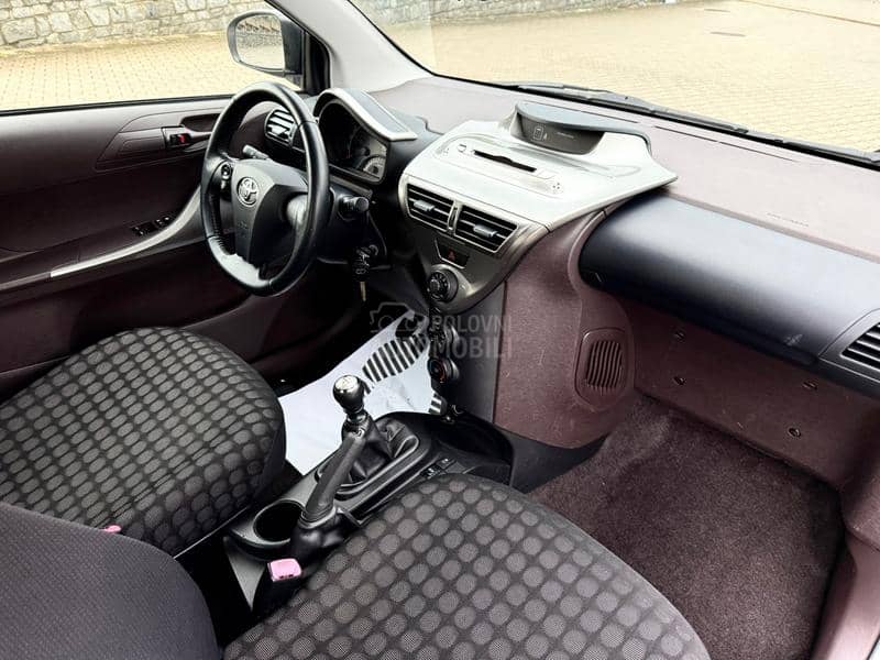 Toyota iQ 1.0 b /Ch/