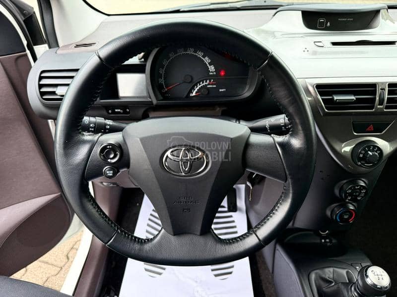 Toyota iQ 1.0 b /Ch/
