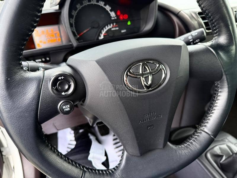 Toyota iQ 1.0 b /Ch/