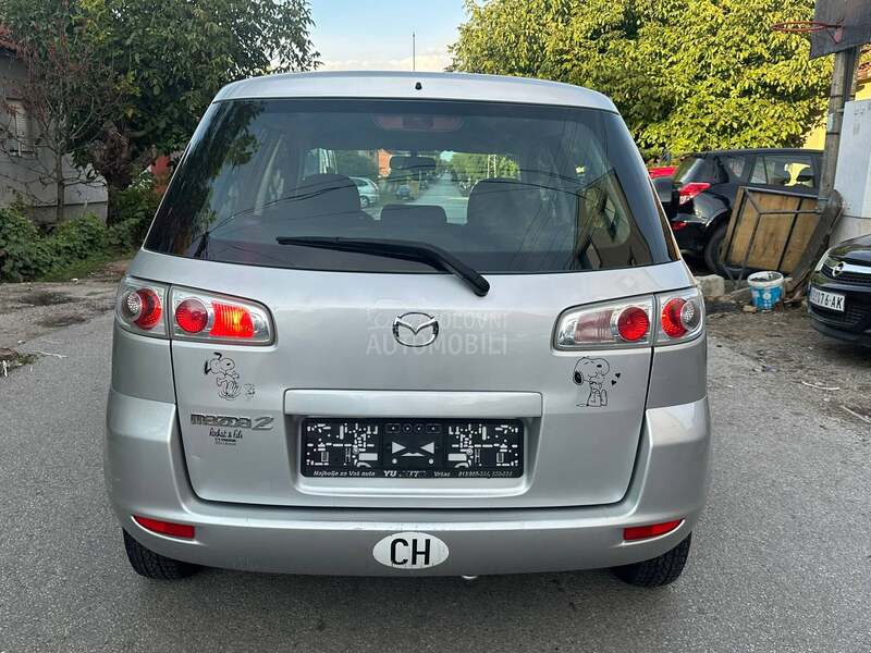 Mazda 2 