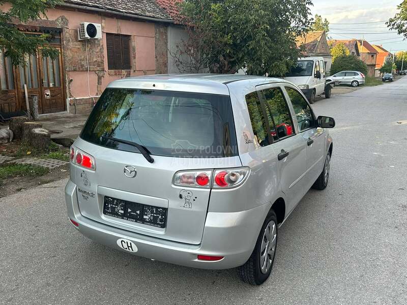 Mazda 2 