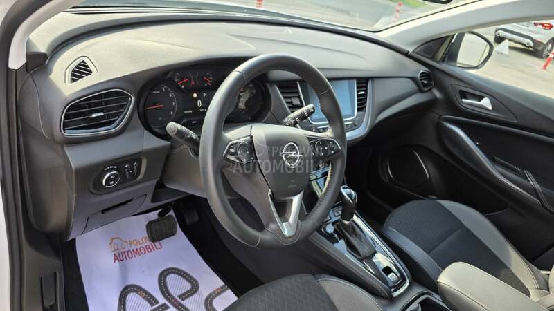 Opel Grandland X COSMOAut/Led far