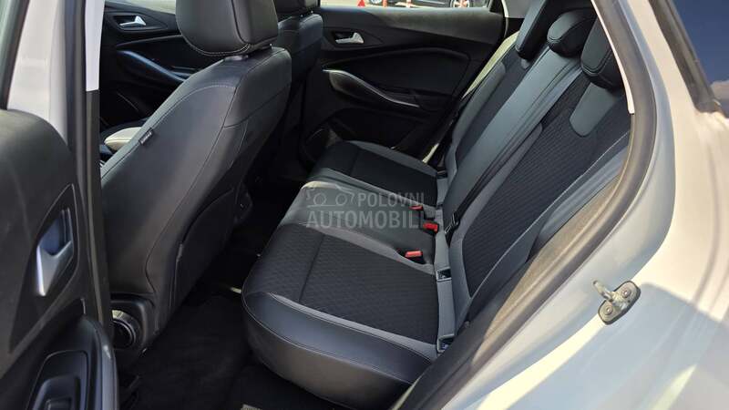 Opel Grandland X COSMOAut/Led far