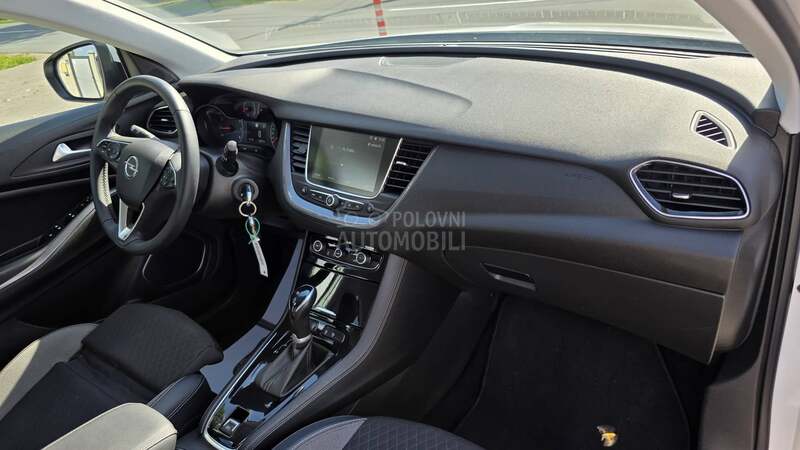 Opel Grandland X COSMOAut/Led far