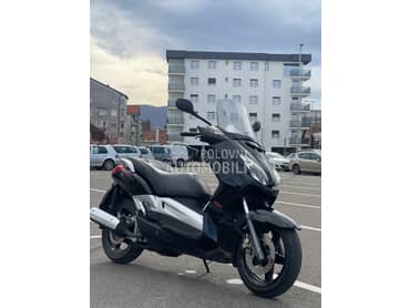Yamaha XMAX 250