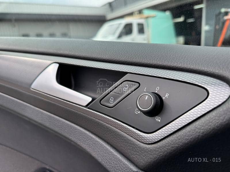 Volkswagen Golf 7 1.6 TDI / XEN / NAV