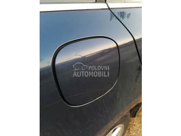 Poklopac rezervoara za Volvo V60 od 2010. do 2017. god.