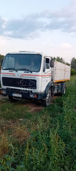 Mercedes Benz 1017