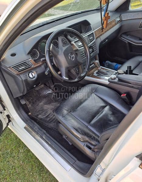 Mercedes Benz E 200 