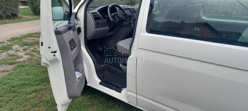 Volkswagen Transporter T5 6 sedista.Long produzen