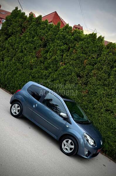Renault Twingo NIGHT DAY CH