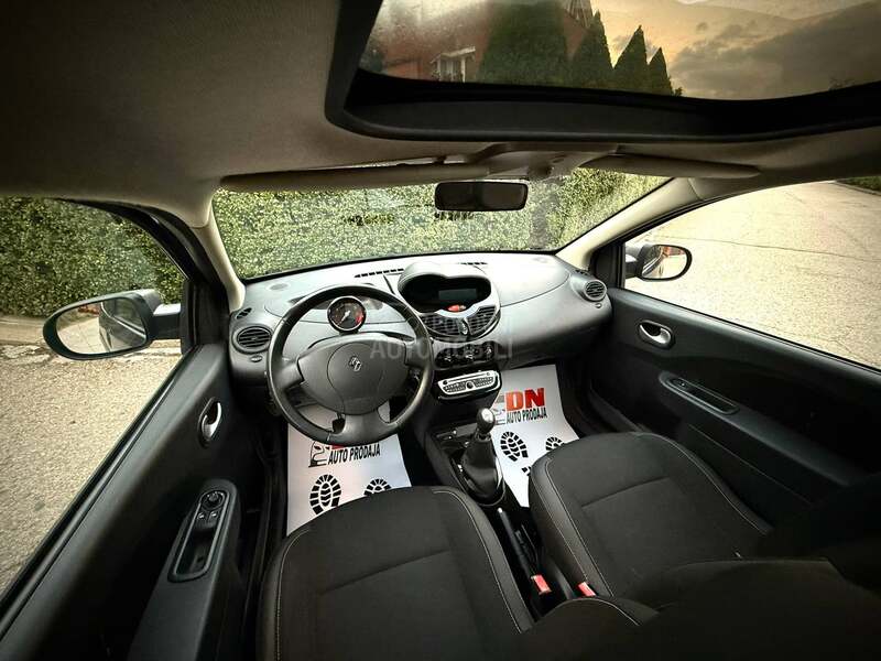 Renault Twingo NIGHT DAY CH