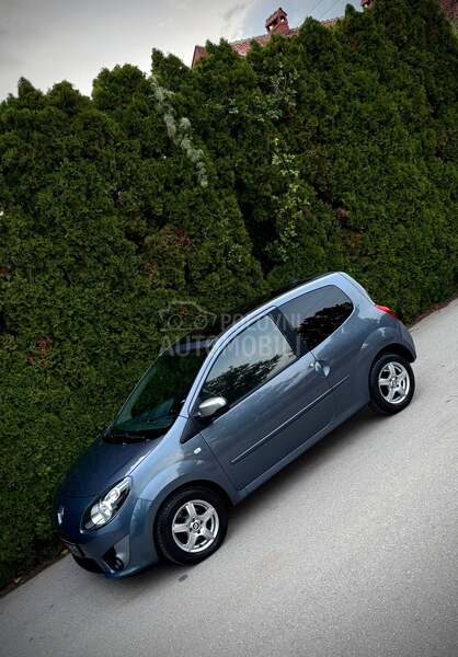 Renault Twingo NIGHT DAY CH