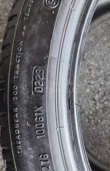 Bridgestone 275/35 R20 Letnja