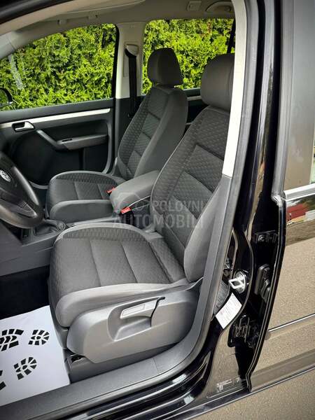 Volkswagen Touran 7 SED NAV CH