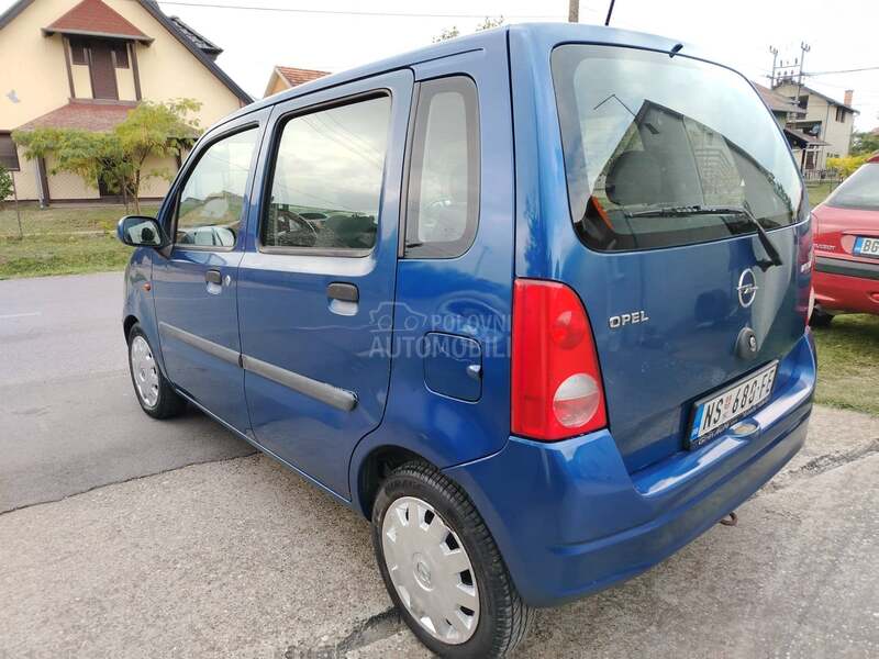 Opel Agila 1,0