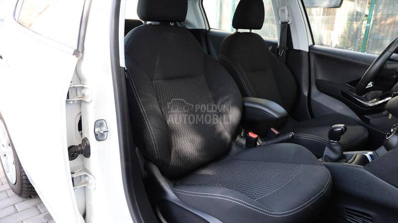 Peugeot 208 1.2 PureTach Peugeot 208 1.2 PureTach