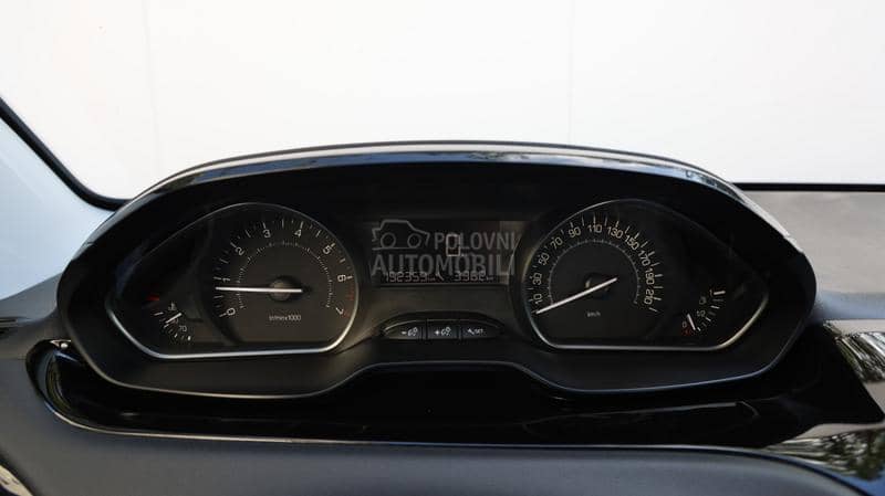 Peugeot 208 1.2 PureTach Peugeot 208 1.2 PureTach