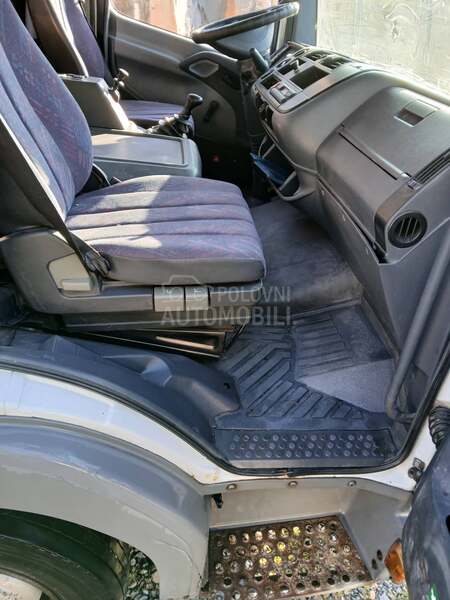 Mercedes Benz 815