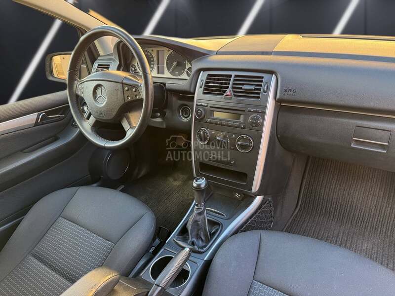 Mercedes Benz B 180 