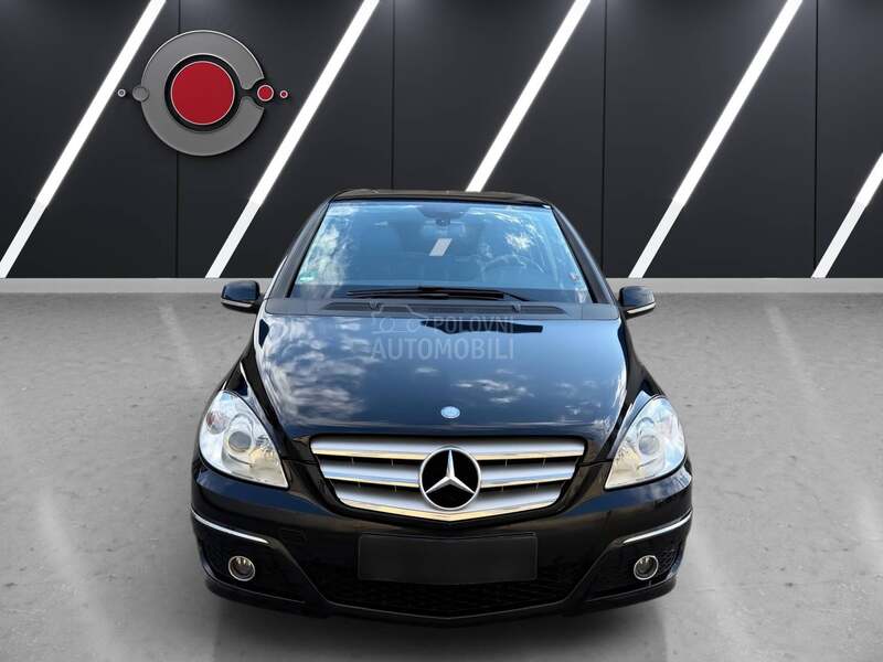 Mercedes Benz B 180 