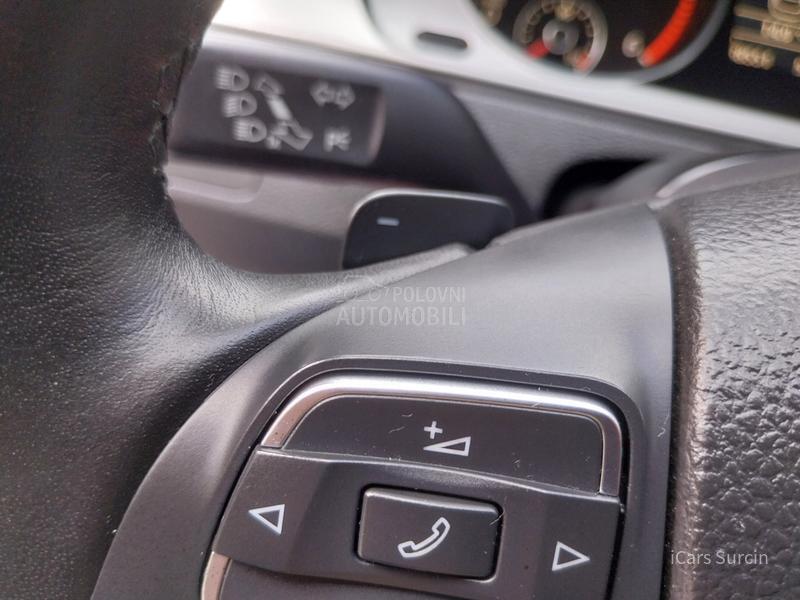 Volkswagen Passat B7 2.0 DSG/HIGHLINE