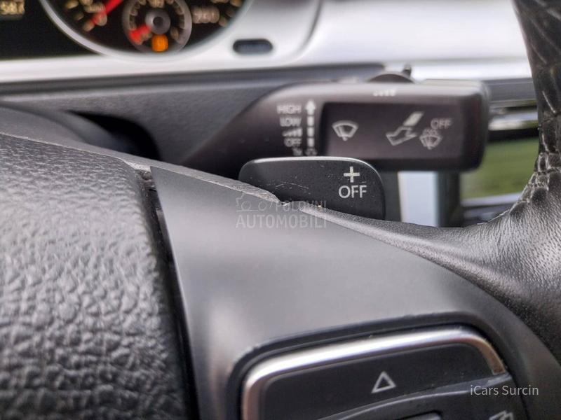 Volkswagen Passat B7 2.0 DSG/HIGHLINE