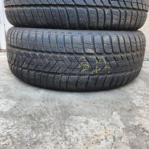 Pirelli 215/50 R18 Zimska