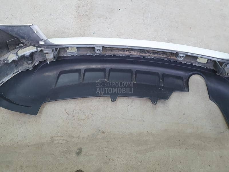 Q5 8R0 FACELIFT BRANIK ZADNJI