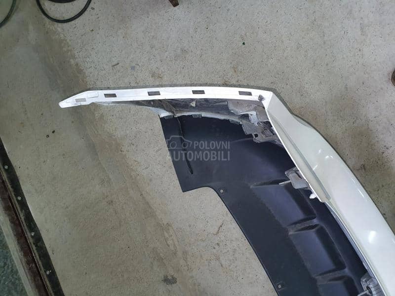 Q5 8R0 FACELIFT BRANIK ZADNJI