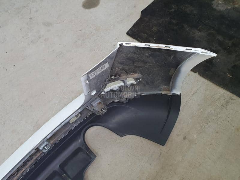 Q5 8R0 FACELIFT BRANIK ZADNJI