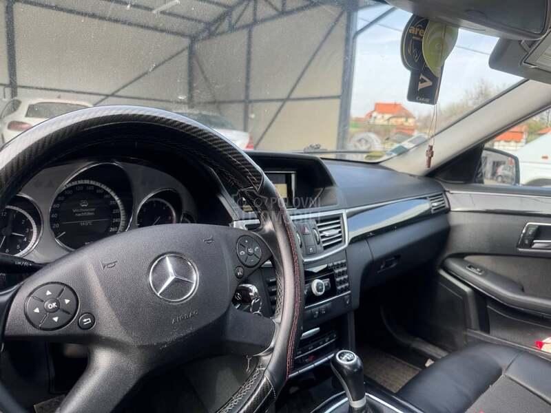 Mercedes Benz E 200 2,2