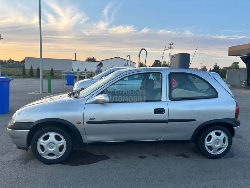 Opel Corsa B 