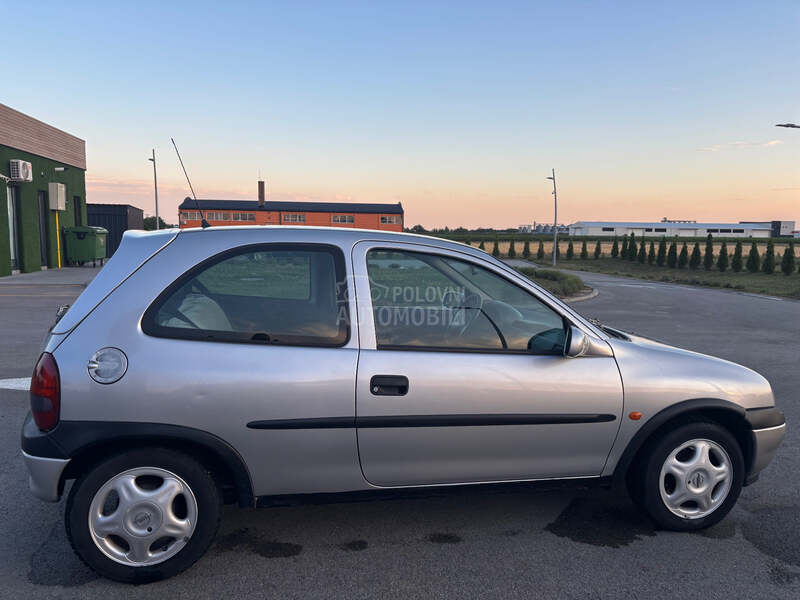 Opel Corsa B 