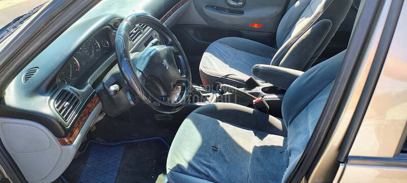Peugeot 406 