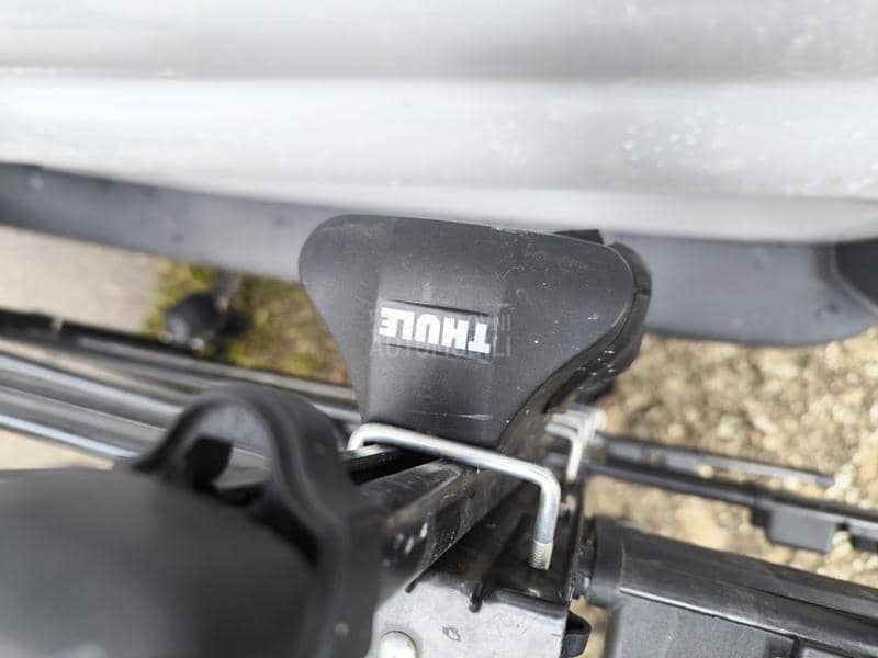 Nosac krovni,za tri bicikle