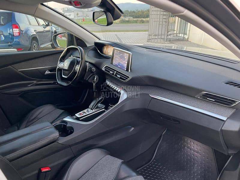 Peugeot 3008 1.6hdi ALLURE