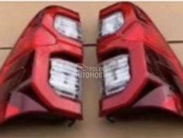 Zadnja svetla, crvena za Toyota Hilux od 2018. do 2025. god.