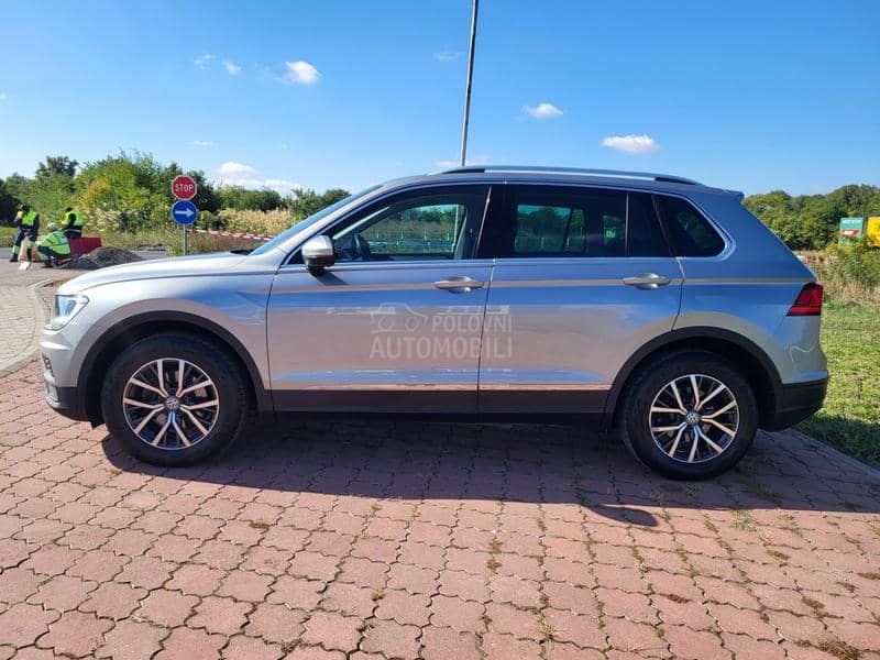 Volkswagen Tiguan COMFORT/DSG/V.SER. Volkswagen Tiguan COMFORT/DSG/V.SER.