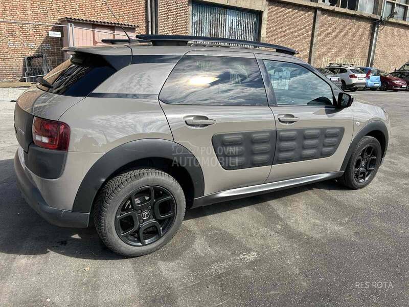 Citroen C4 Cactus 1.2 Shine/Pano