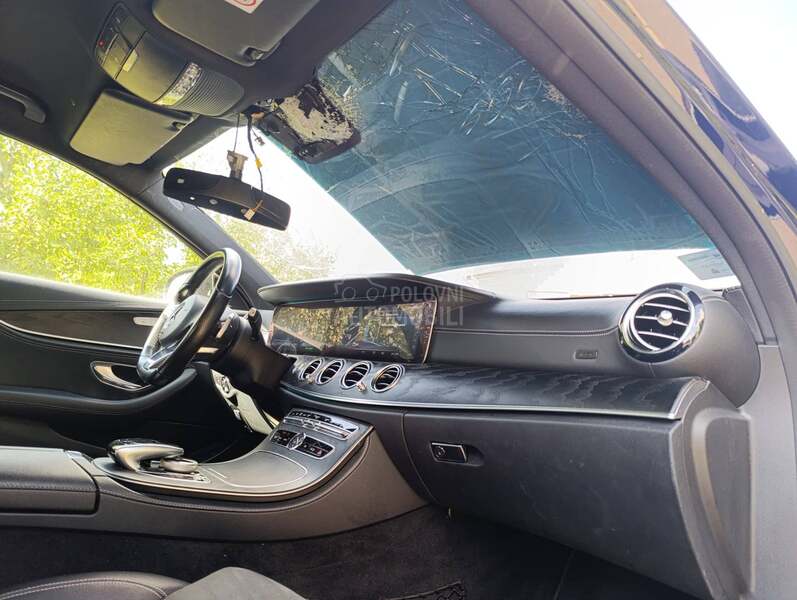 Mercedes Benz E 200 