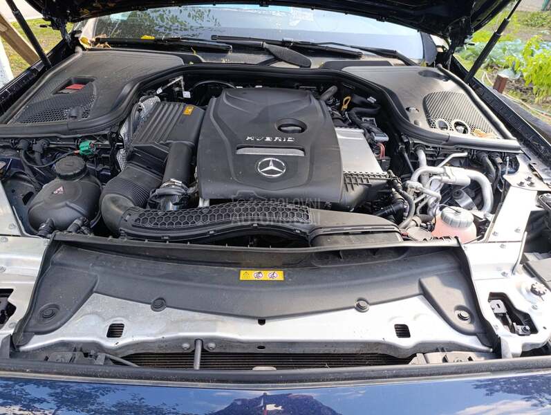 Mercedes Benz E 200 