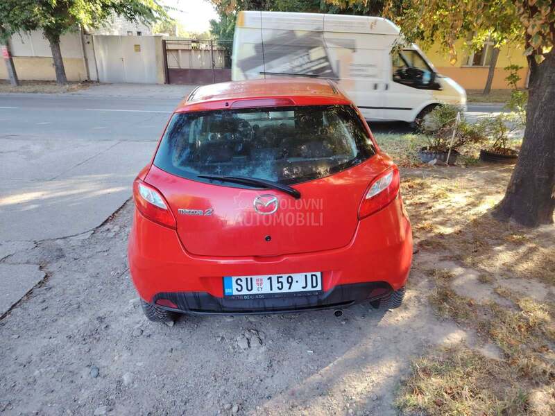 Mazda 2 