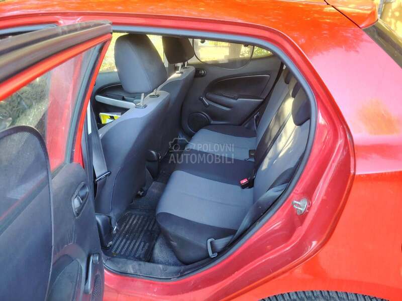 Mazda 2 