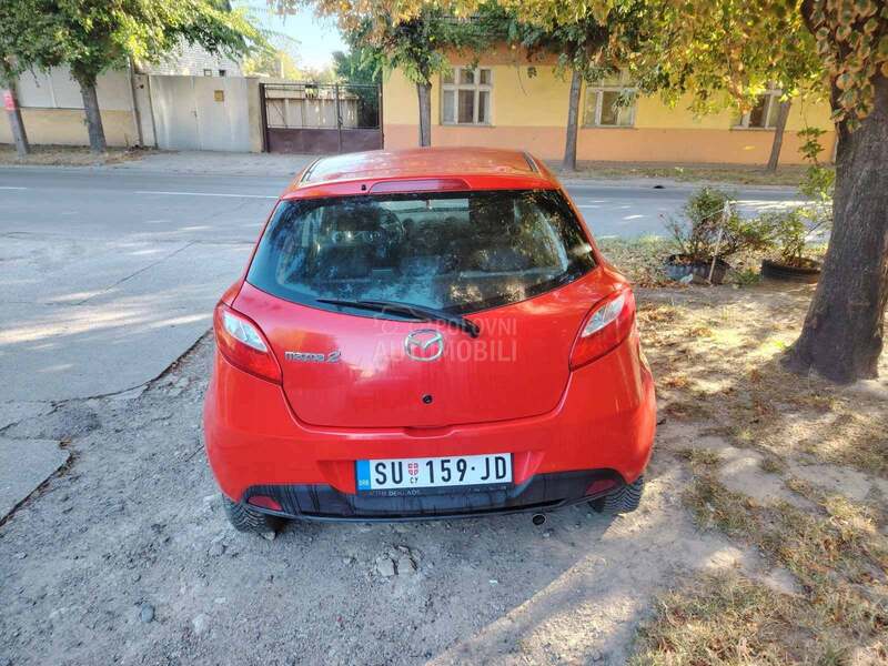 Mazda 2 