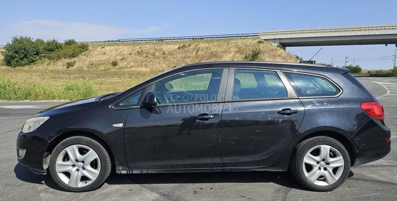 Opel Astra J 